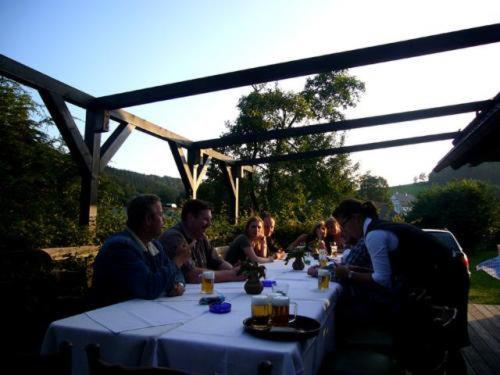 Haus Dumicketal Hotel Drolshagen ภายนอก รูปภาพ