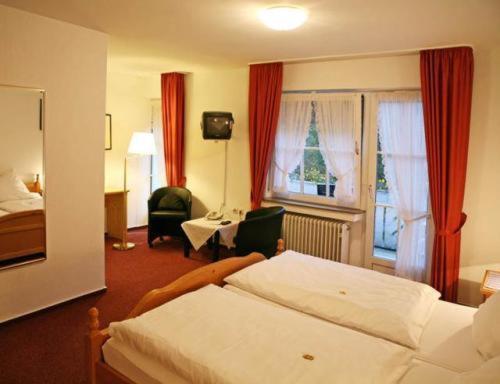 Haus Dumicketal Hotel Drolshagen ภายนอก รูปภาพ